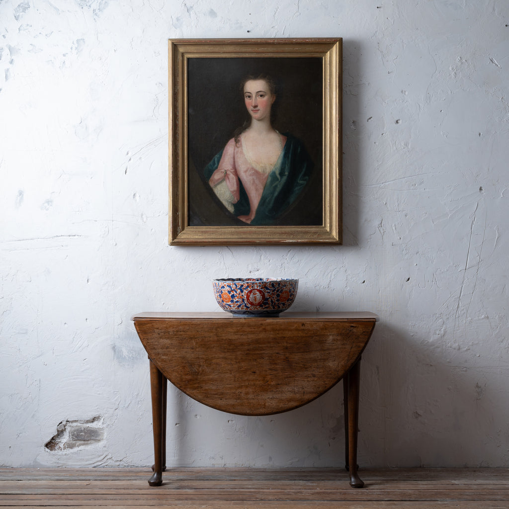 Queen Anne Walnut Drop-Leaf Table, c.1740