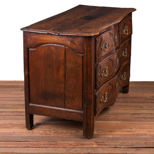 Louis XV Walnut Commode, 18th Century